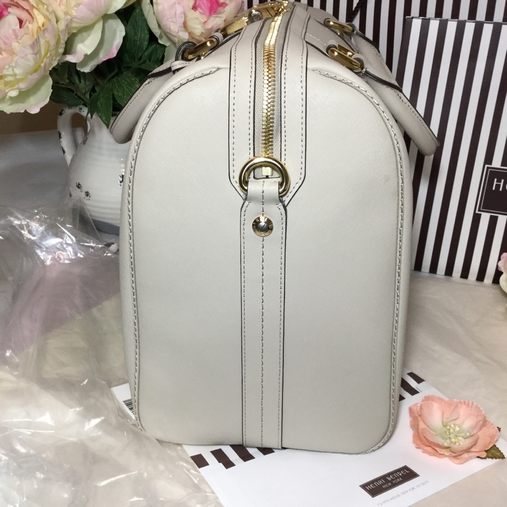‼️SOLD‼️ Henri Bendel West 57th Weekend Duffle - Picture 2 of 8